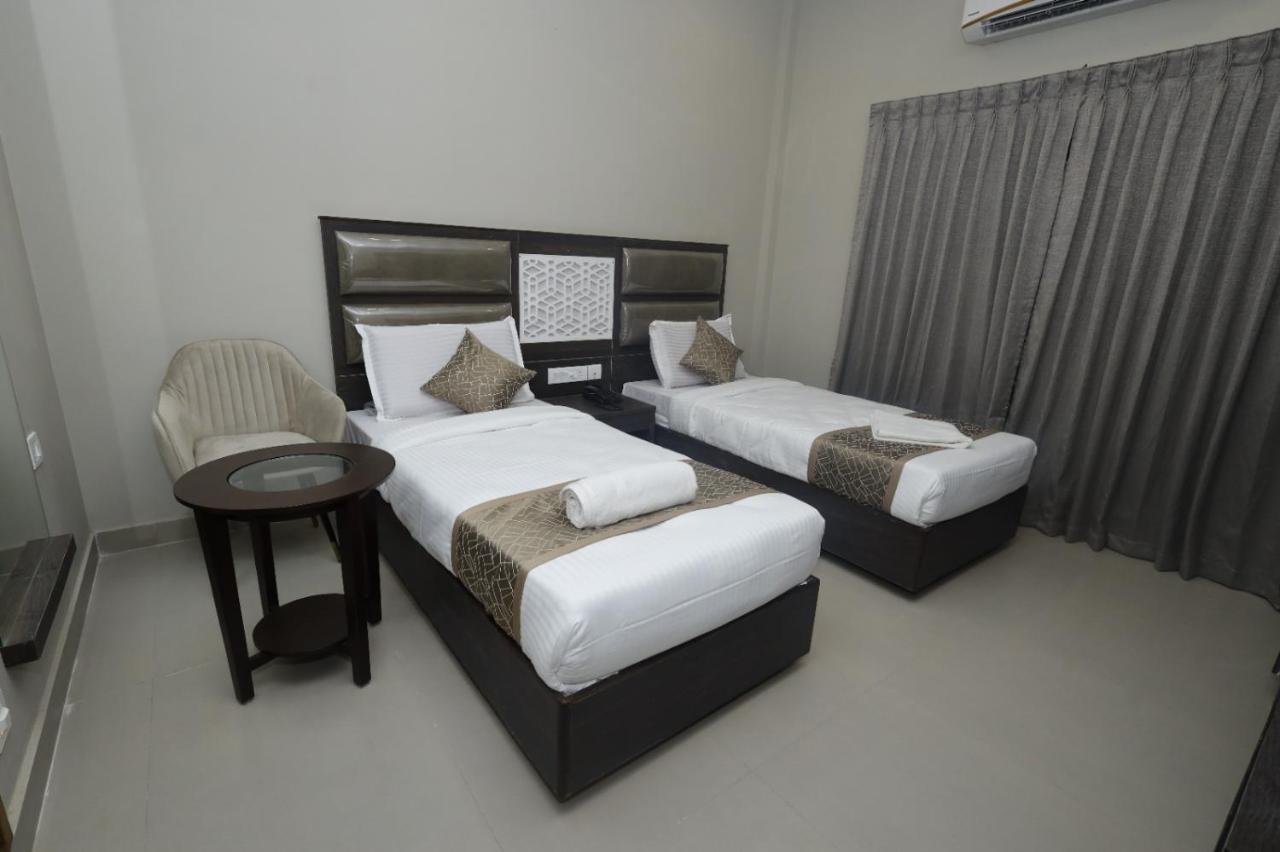 Double or Twin Room with Bathroom