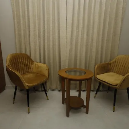 Grand Courtyard Business Hotel, Saligramam-2